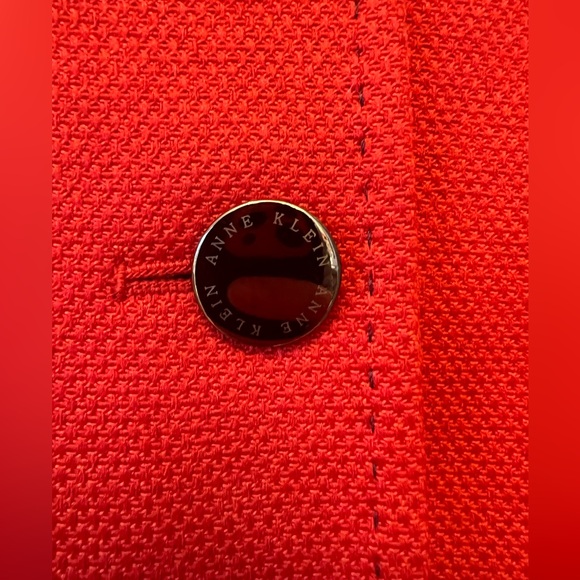 Anne Klein suit - Picture 4 of 4